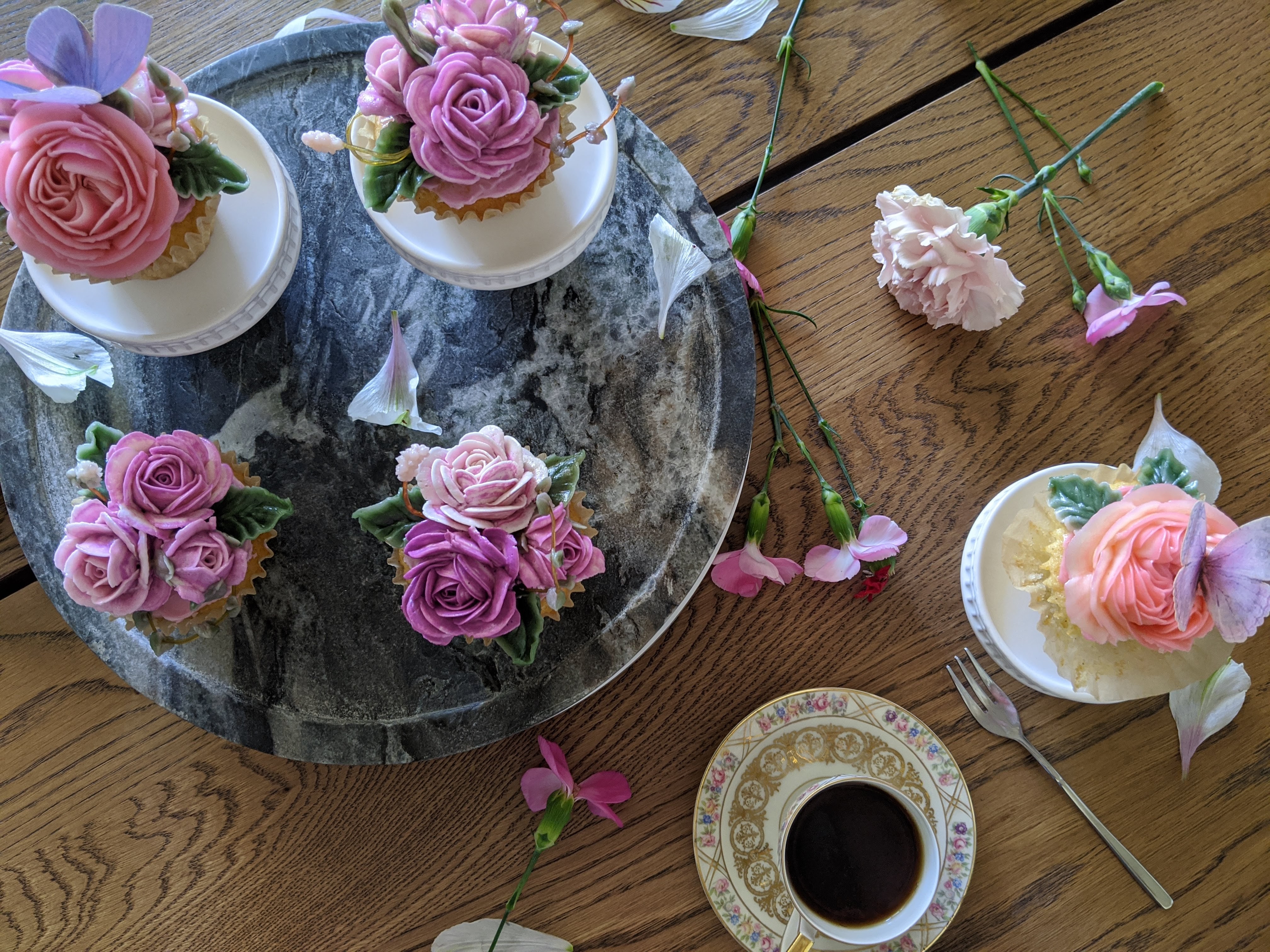 Buttercream rose flower cupcakes